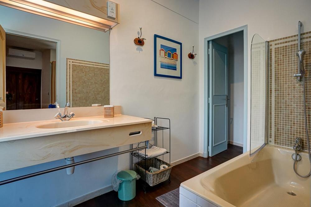 La Chaumiere, Demeure D'Hotes Lauris ภายนอก รูปภาพ
